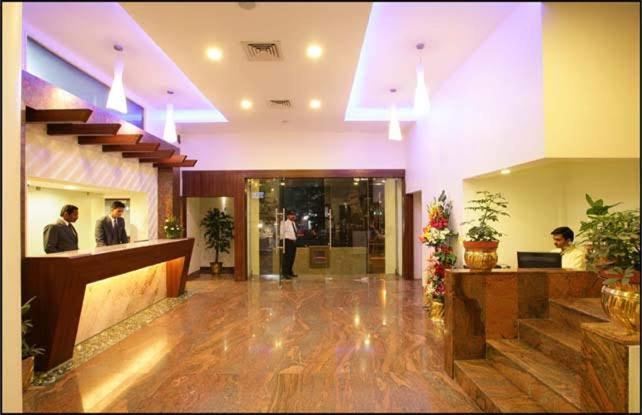 Hotel Utsav Deluxe Πούνε Εξωτερικό φωτογραφία